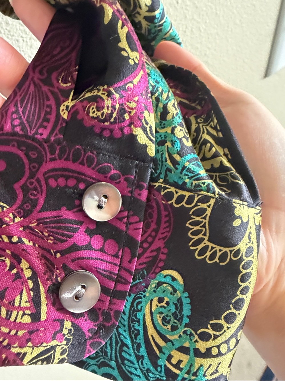 Tesori Black Paisley Shirt Teal Magenta Gold Print Button Down Blouse Size S - Picture 4 of 7